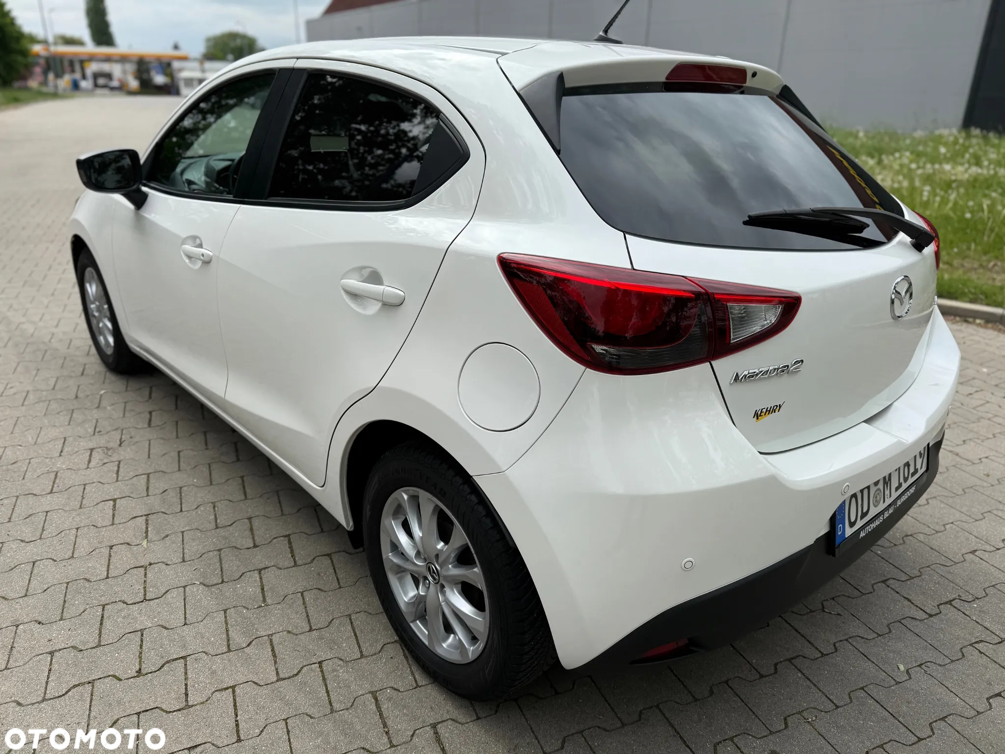 Mazda 2 SKYACTIV-G 90 Red Edition - 4