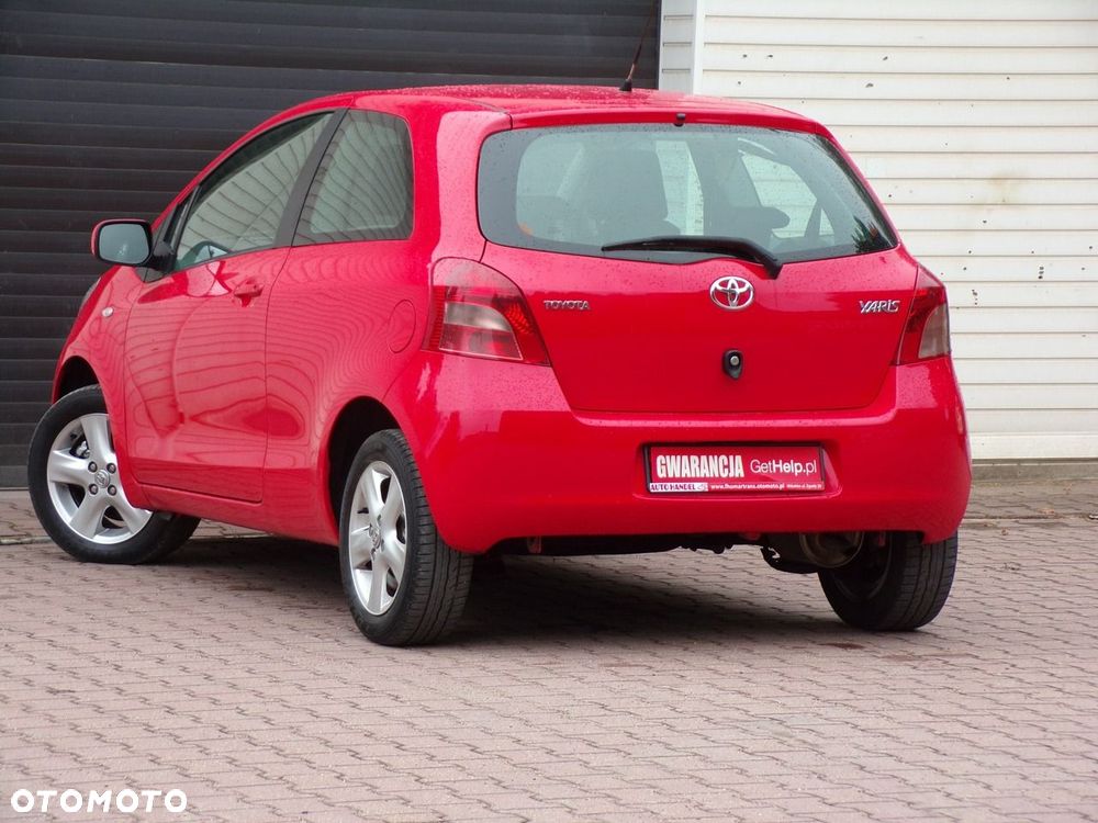 Toyota Yaris - 16