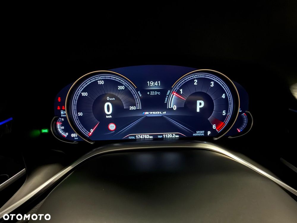 BMW Seria 7 750Ld xDrive - 31