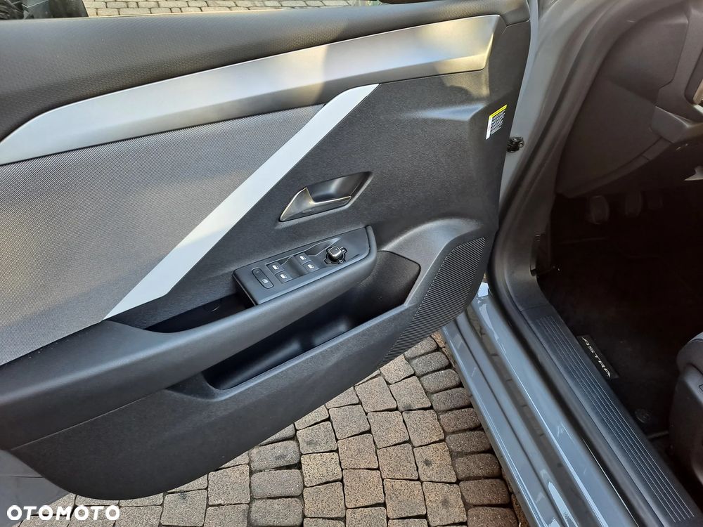 Opel Astra 1.2 Turbo Start/Stop Business Edition - 9