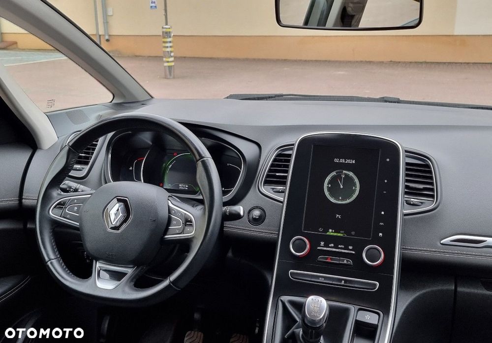 Renault Grand Scenic - 21