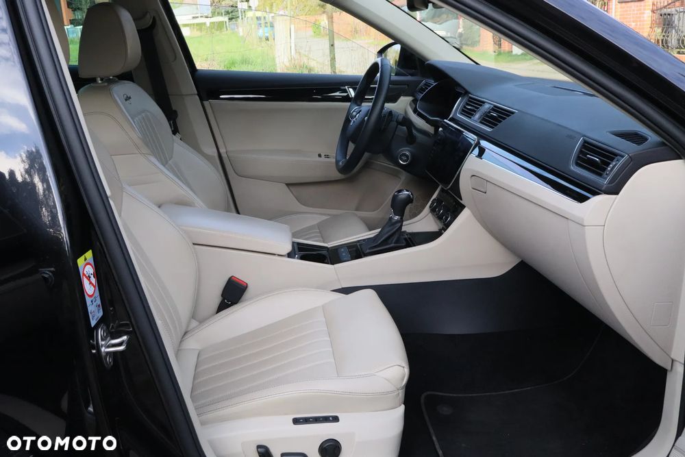 Skoda Superb 2.0 TSI L&K DSG - 27
