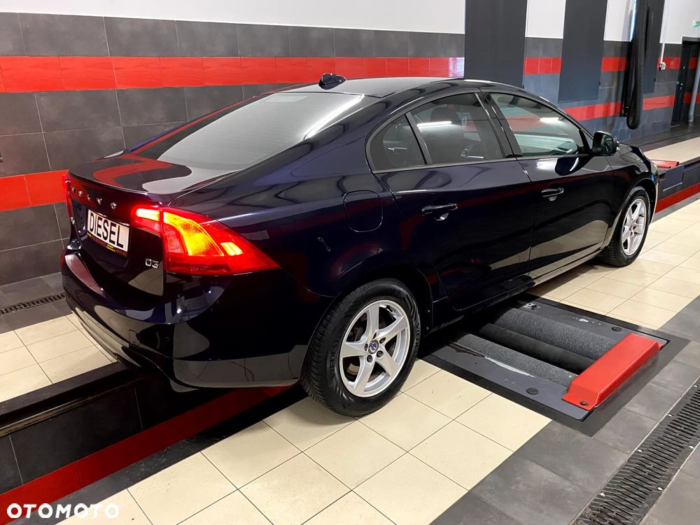 Volvo S60 D3 Momentum - 8