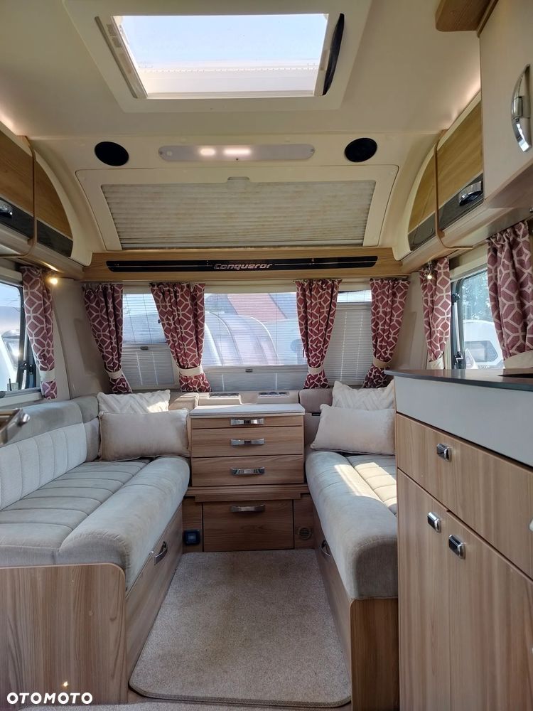SWIFT Conqueror 560 - 6