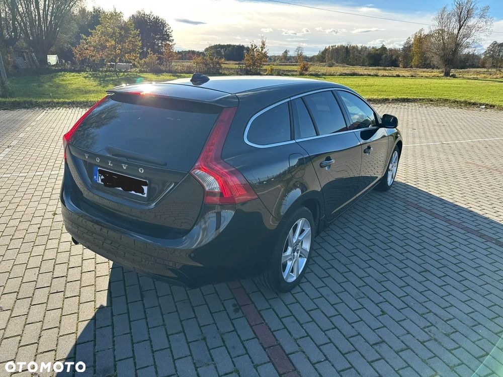Volvo V60 D2 Momentum - 5