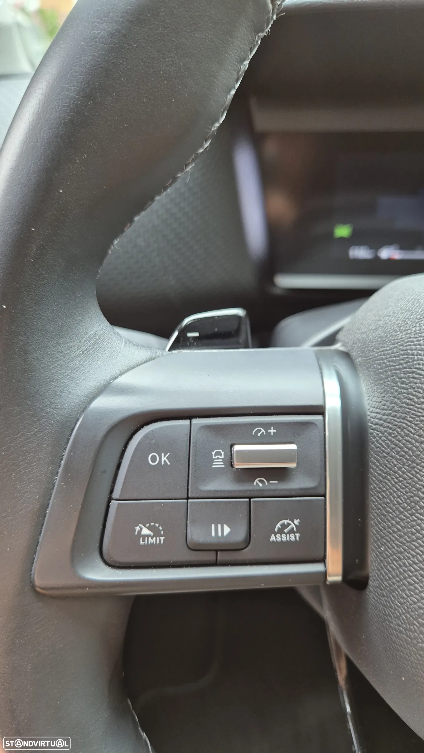 Citroën C4 PureTech 130 Stop&Start EAT8 SHINE - 14