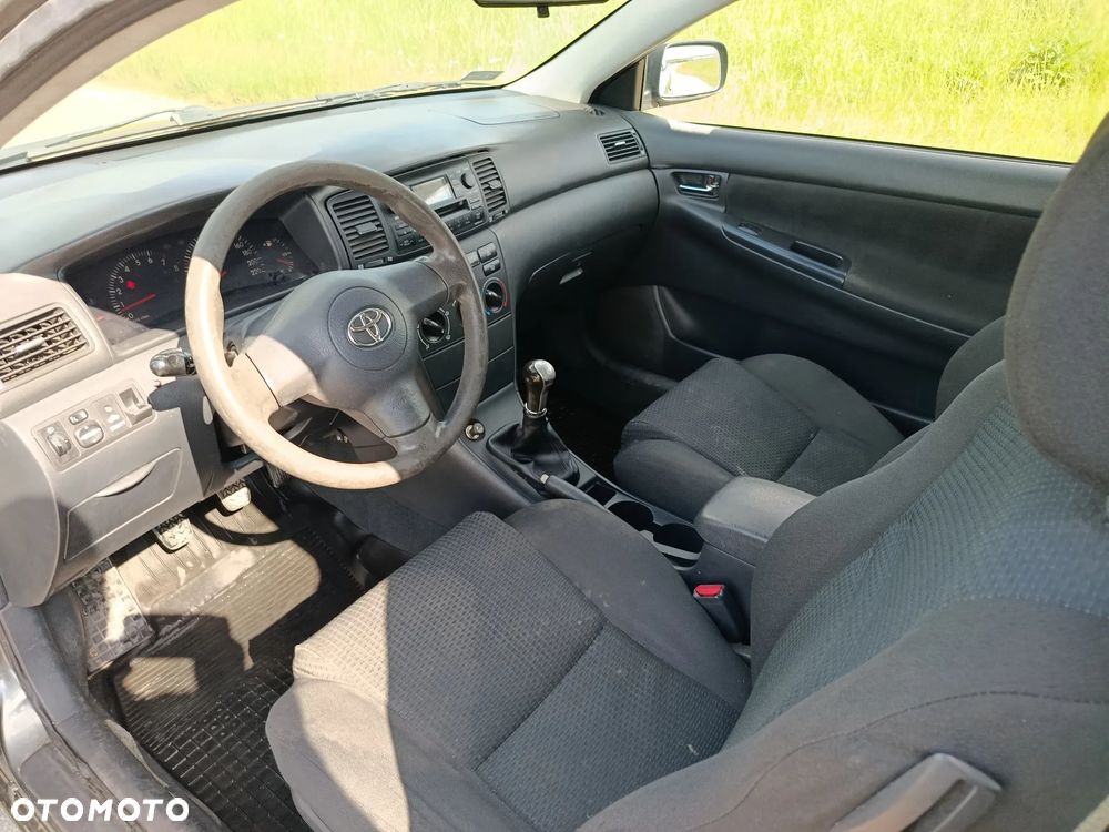 Toyota Corolla 1.6 VVT-i Dynamic - 10