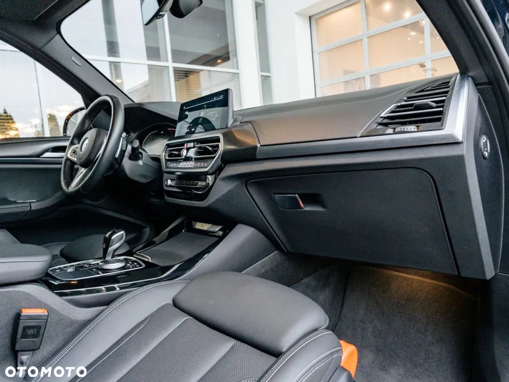 BMW X3 20 xDrive - 8