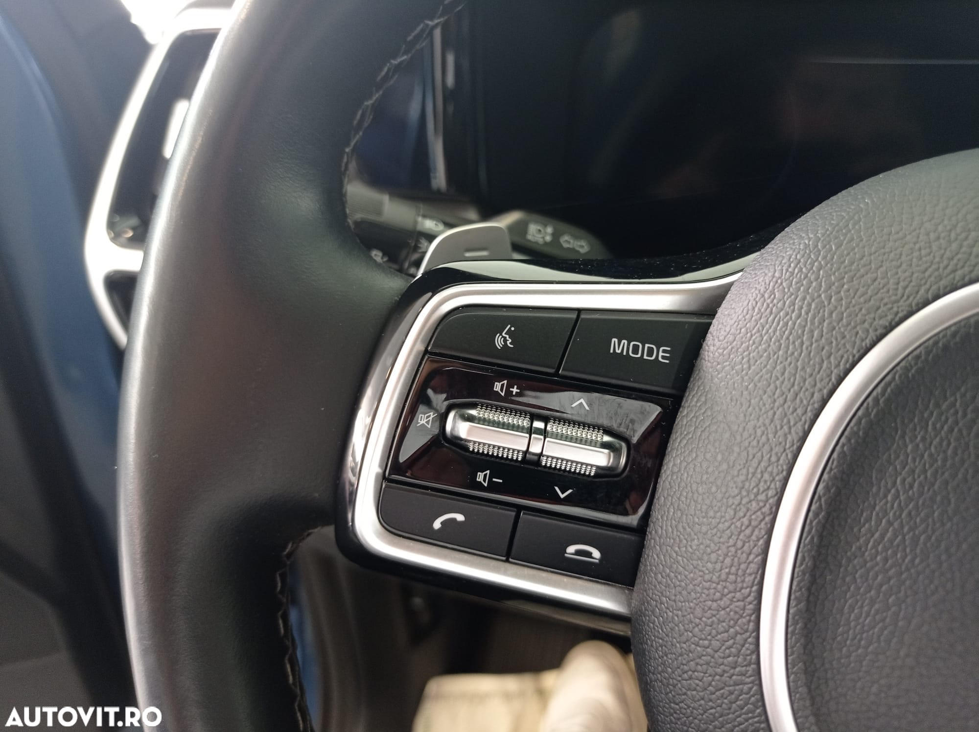 Kia Sorento 1.6 T-GDI PHEV 6AT 4x4 7P Premium - 11