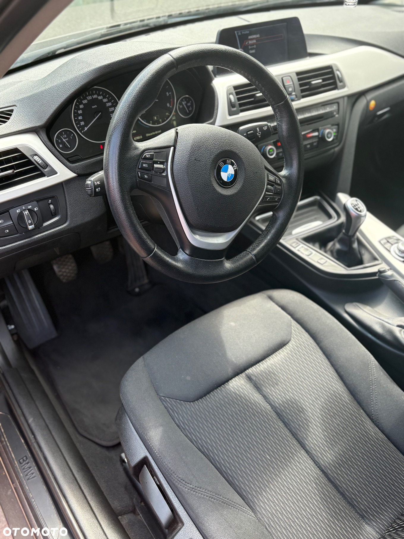BMW Seria 3 318d Touring Blue Performance Luxury Line - 6