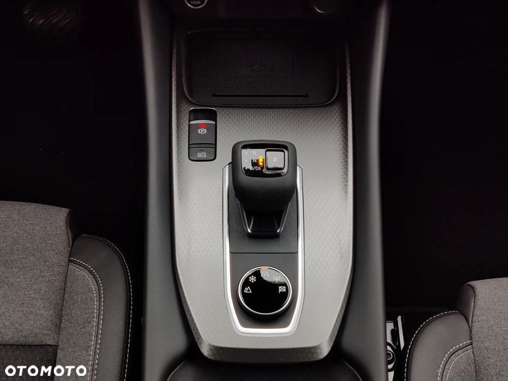 Nissan Qashqai 1.3 DIG-T MHEV N-Connecta Xtronic - 13