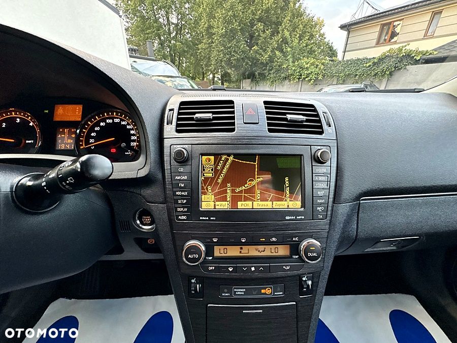 Toyota Avensis 2.0 D-4D Sol plus+NAVI - 26