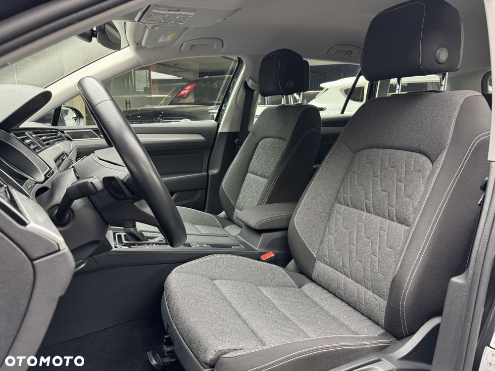 Volkswagen Passat Variant - 12