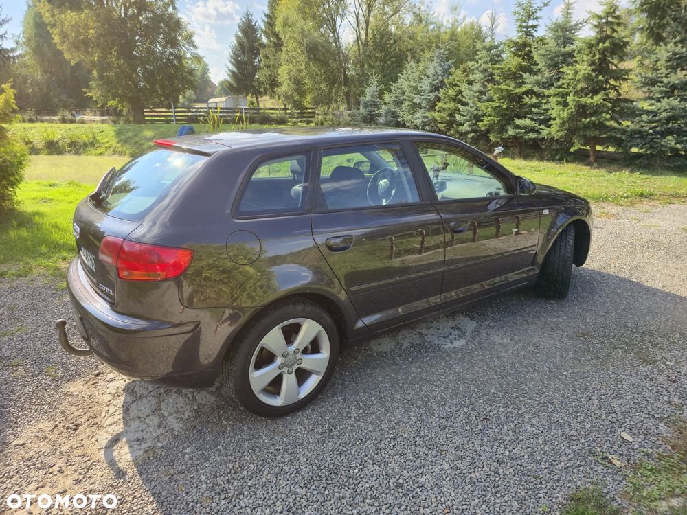 Audi A3 Sportback 2.0 TDI Ambiente - 11
