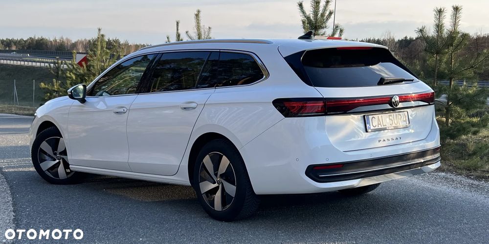 Volkswagen Passat - 11