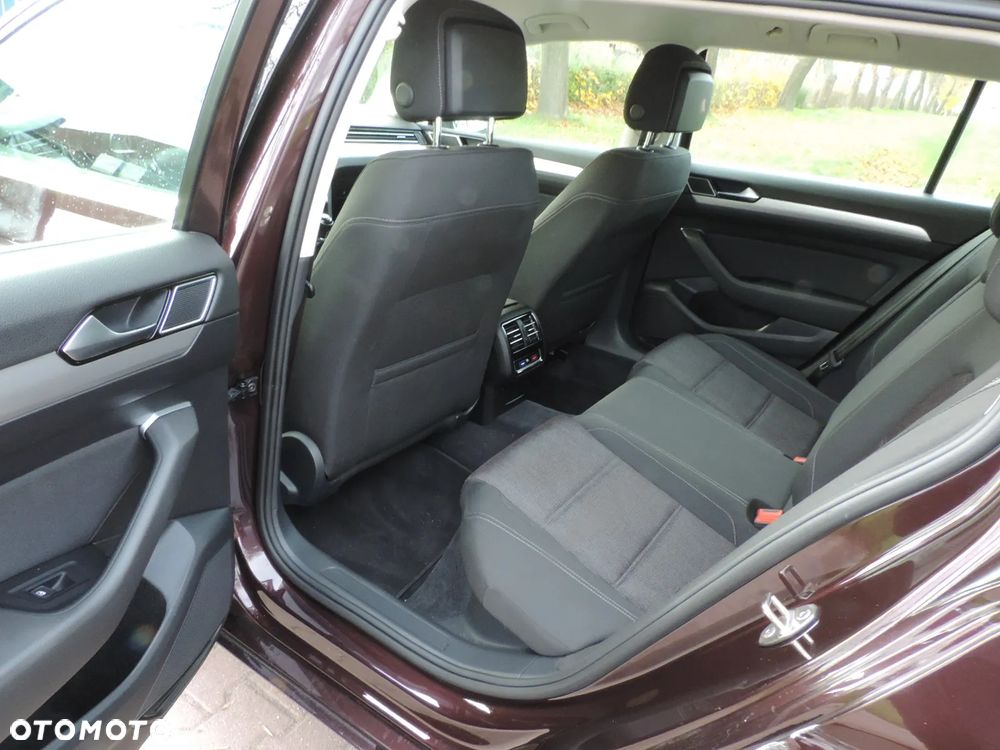 Volkswagen Passat 2.0 TDI SCR (BlueMotion Technology) Comfortline - 6