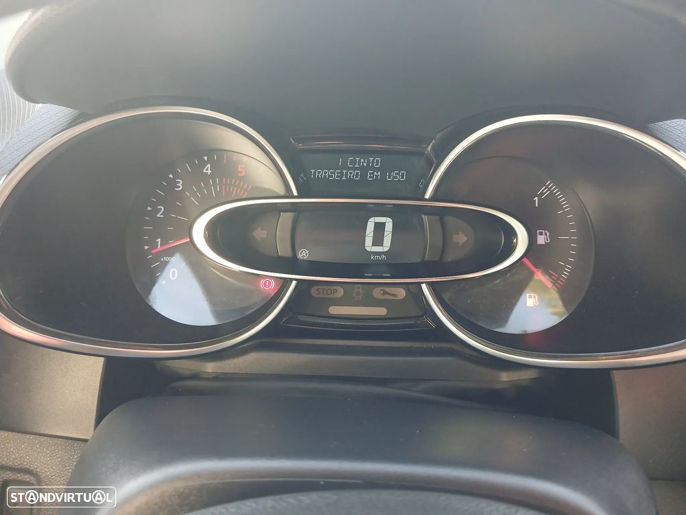Renault Clio 1.5 dCi Dynamique S — fotografia 11