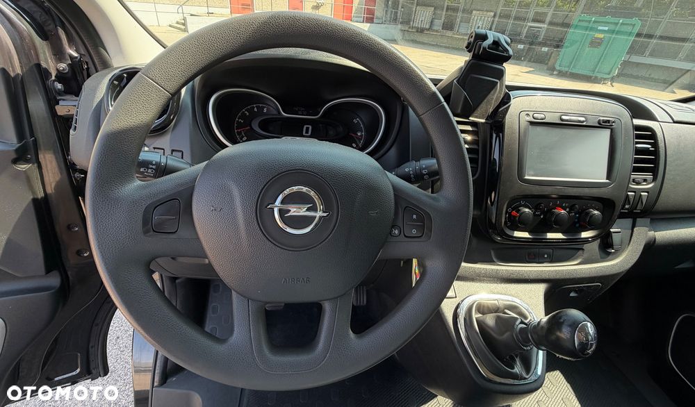 Opel VIVARO BRYGADÓWKA 5-Osobowy - 17