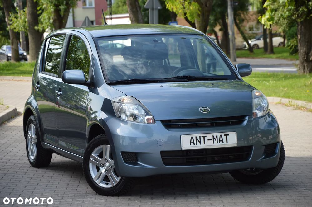 Daihatsu Sirion - 28
