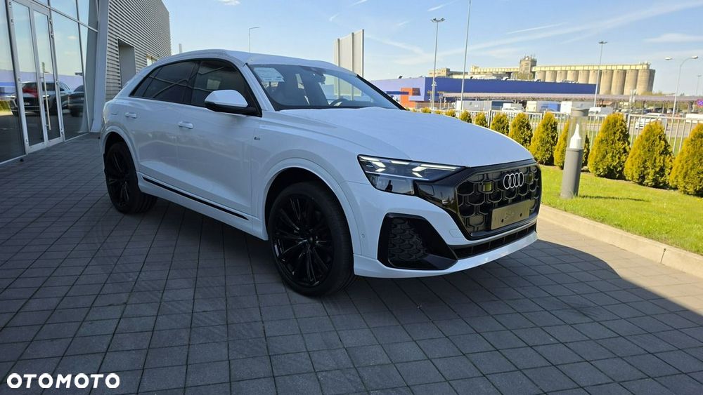 Audi Q8 - 6