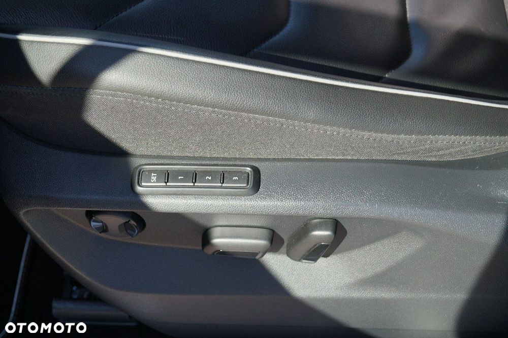Volkswagen Tiguan Allspace - 12