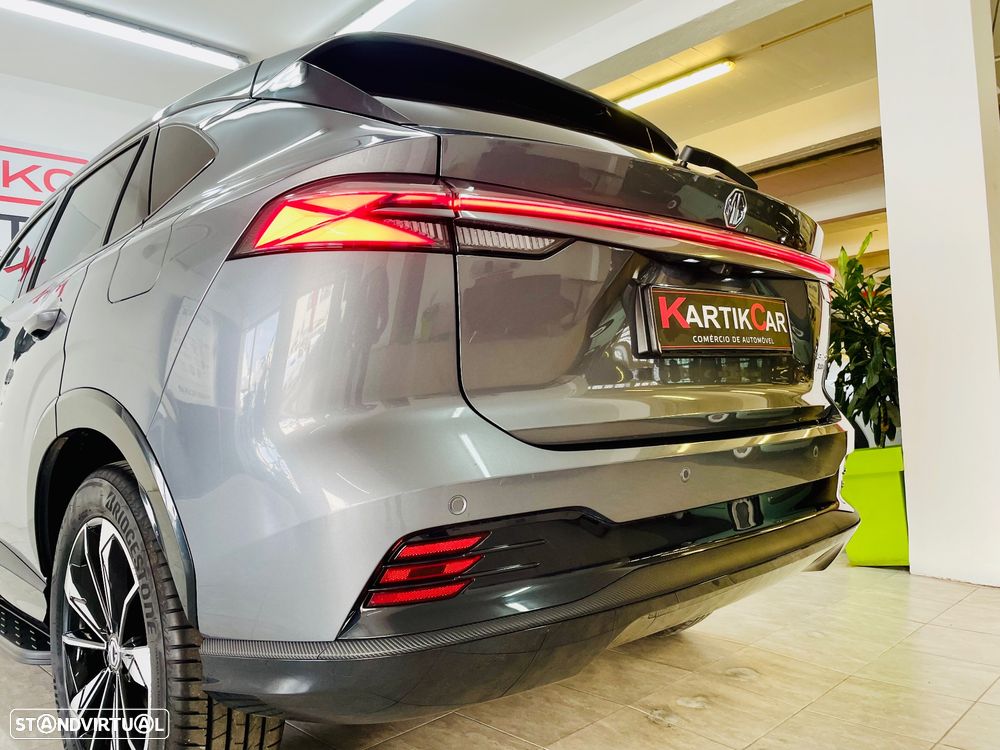 MG EHS 1.5 T-GDI Plug-in Hybrid Luxury - 17