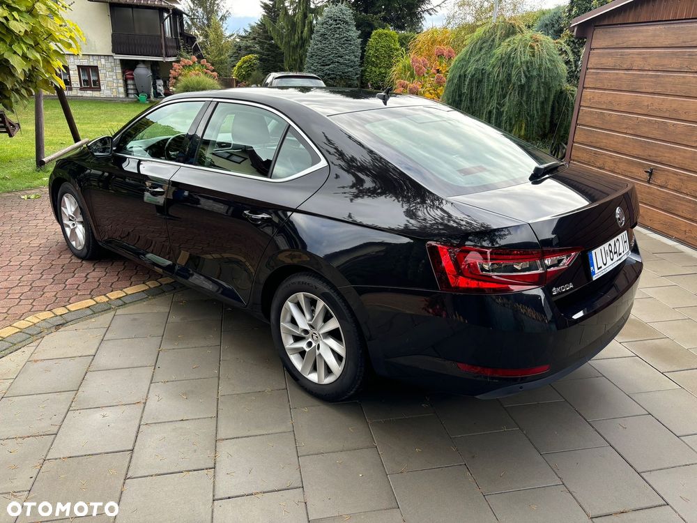 Skoda Superb 2.0 TDI Ambition DSG - 14