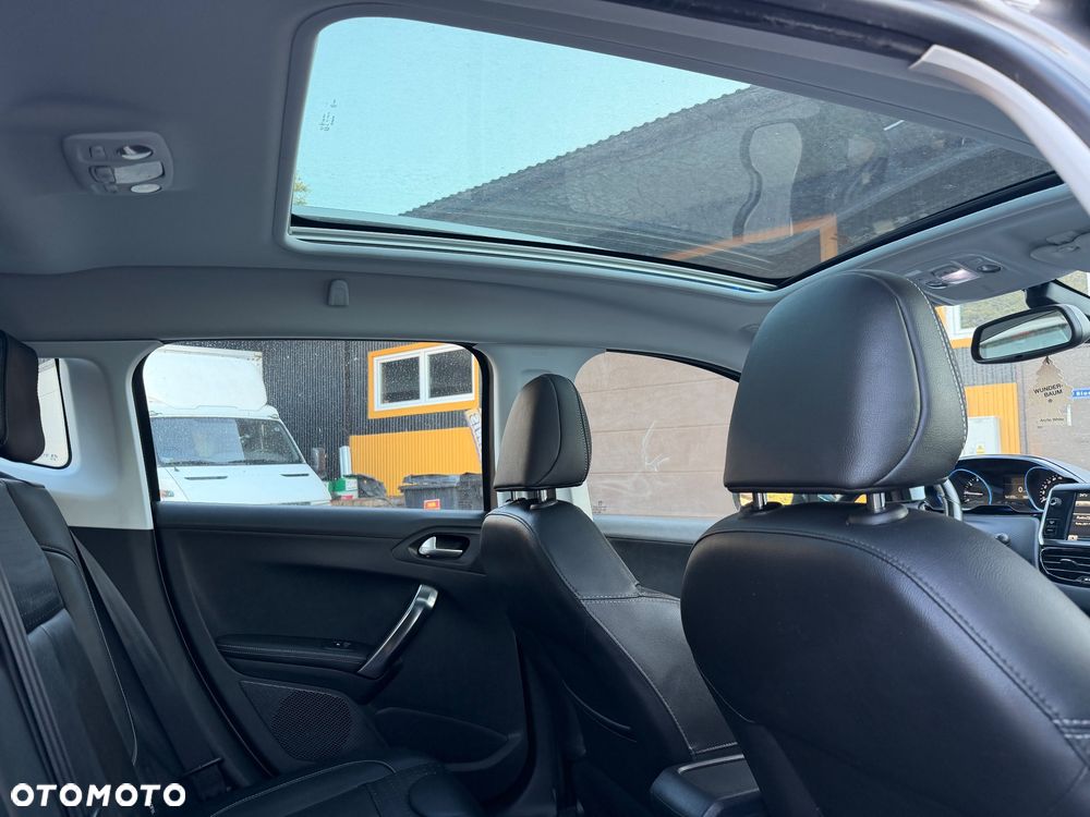 Peugeot 2008 120 VTI Allure - 22