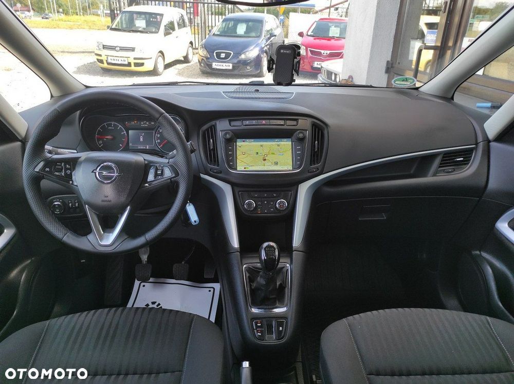 Opel Zafira - 12