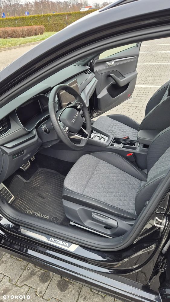 Skoda Octavia 1.5 TSI mHEV DSG Sportline - 9