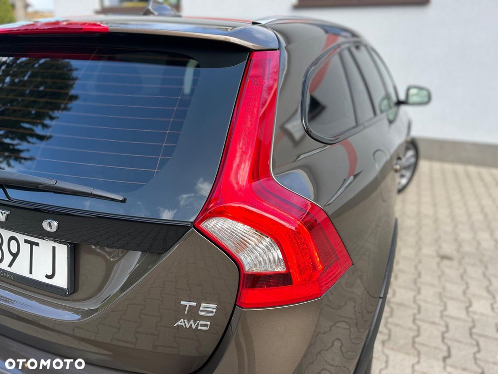 Volvo V60 Cross Country T5 AWD Summum - 17
