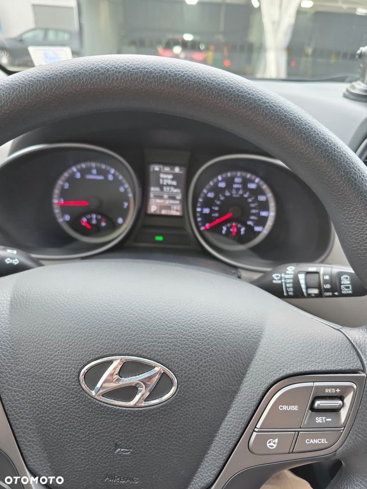 Hyundai Santa Fe - 3