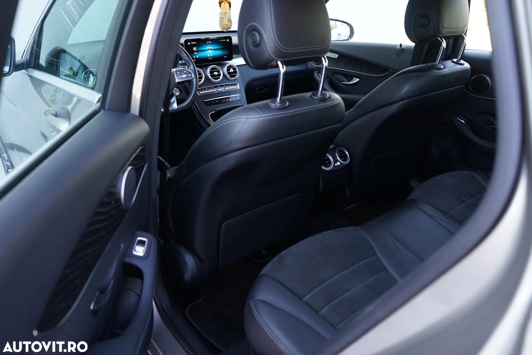 Mercedes-Benz GLC 200 d 4MATIC - 35