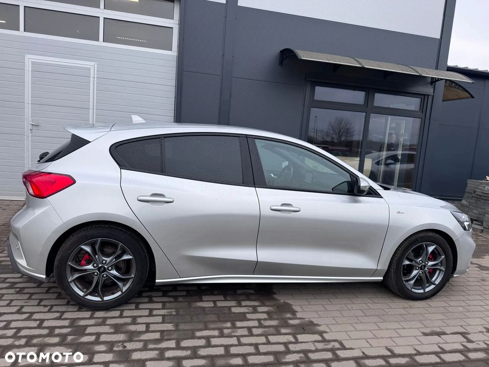 Ford Focus 1.5 EcoBlue Start-Stopp-System ST-LINE X - 14