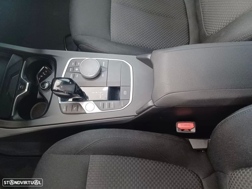 BMW 116 i Aut. Edition Colorvision - 17