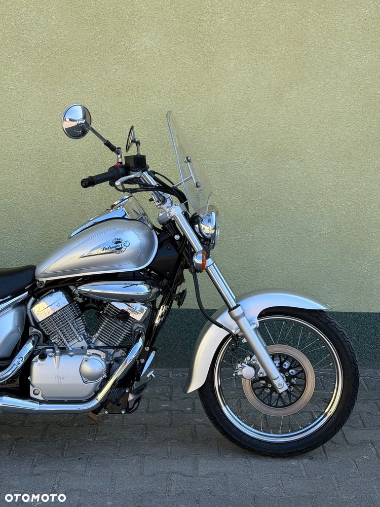 Suzuki Intruder - 7