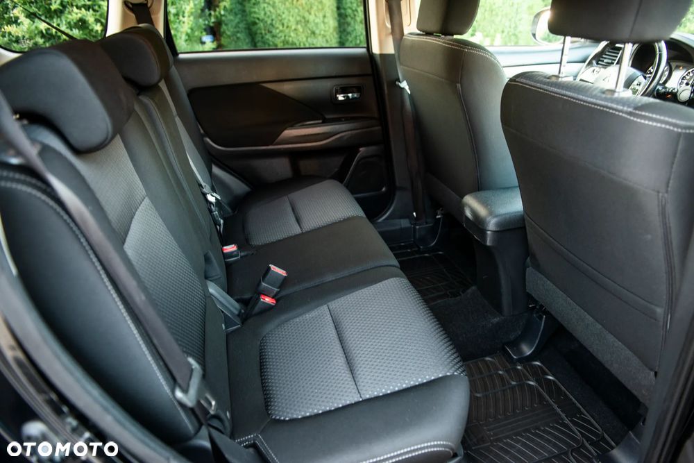 Mitsubishi Outlander 2.0 2WD Edition - 32