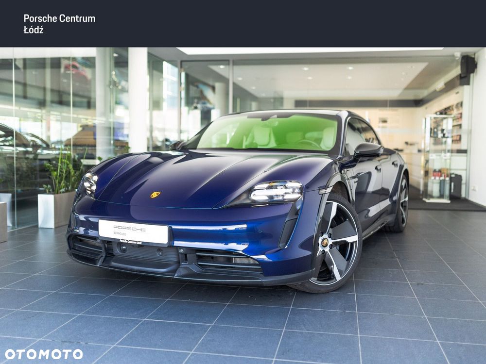 Porsche Taycan Turbo S Cross Turismo - 1