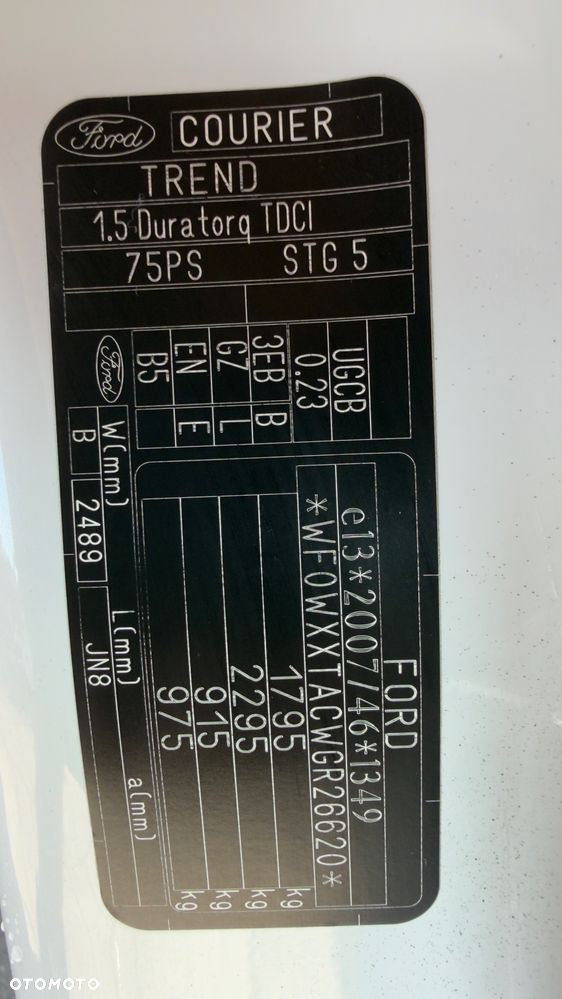 Ford Transit Courier Basis - 22