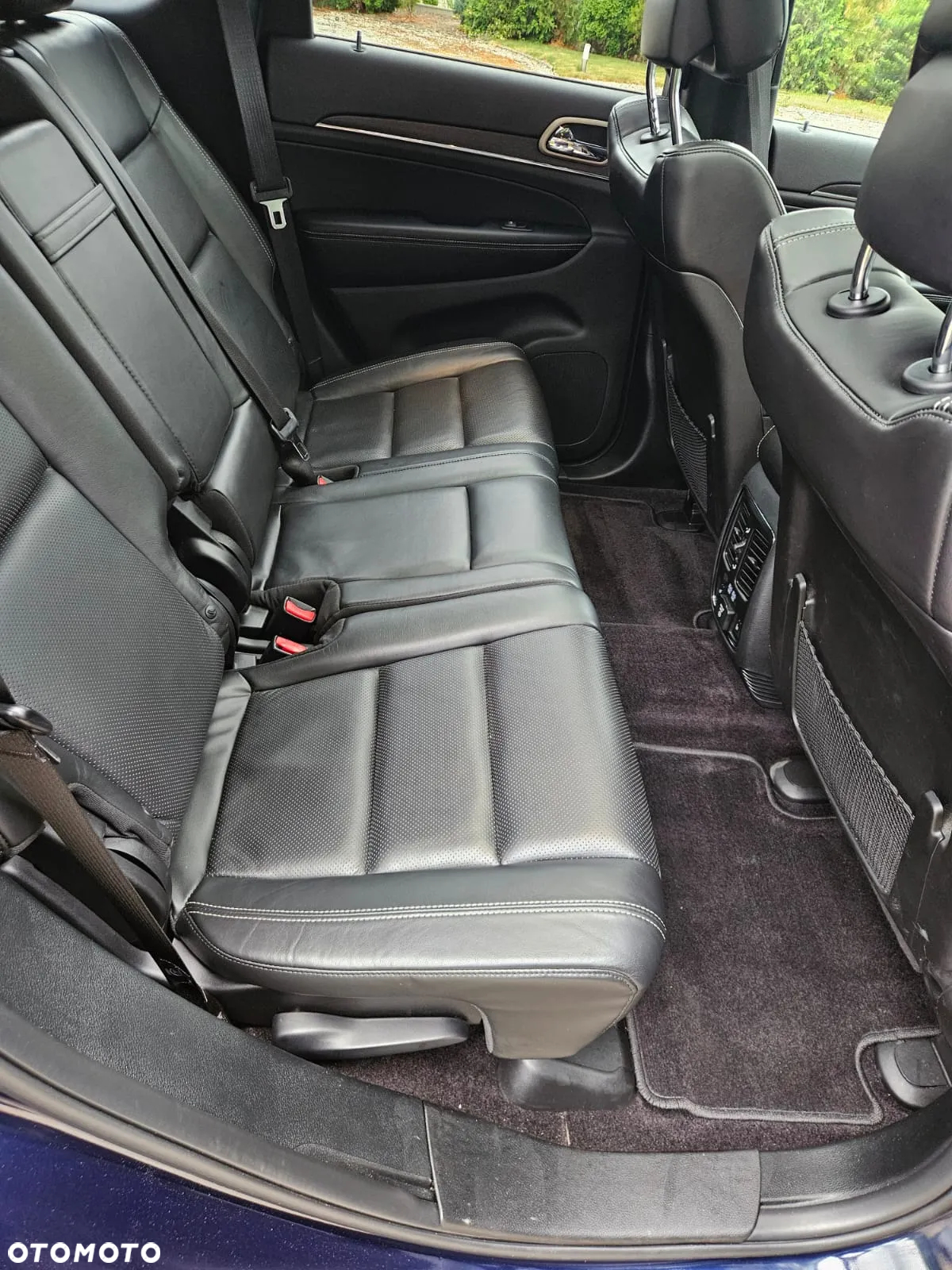 Jeep Grand Cherokee - 18