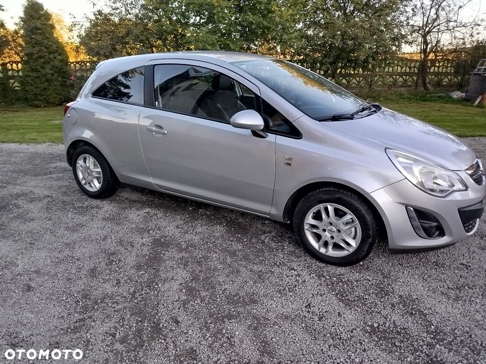 Opel Corsa 1.4 16V 150 Jahre - 19