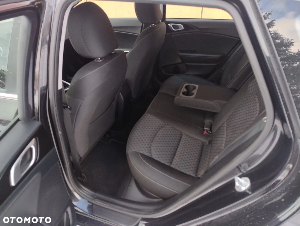 Kia Ceed 1.6 CRDi mHEV L Business Line - 22