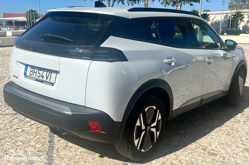 Peugeot 2008 1.2 PureTech Allure - 4