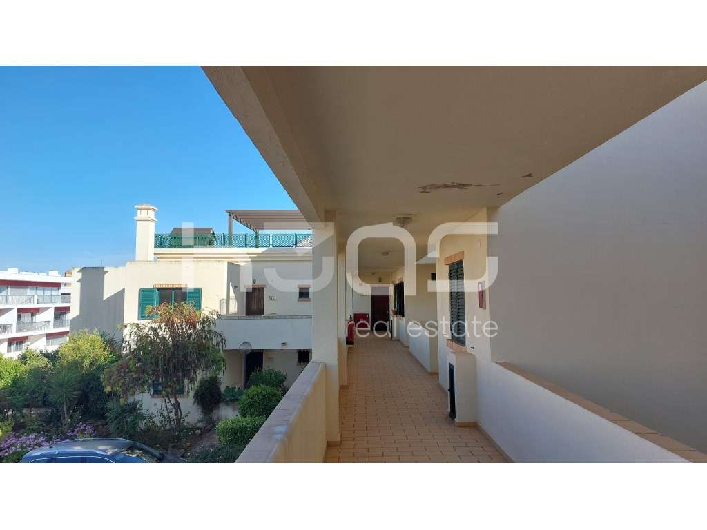 Exclusividade a 200 Metros do Mar T1 com Garagem em Condomínio Priv... - Grande imagem: 4/29