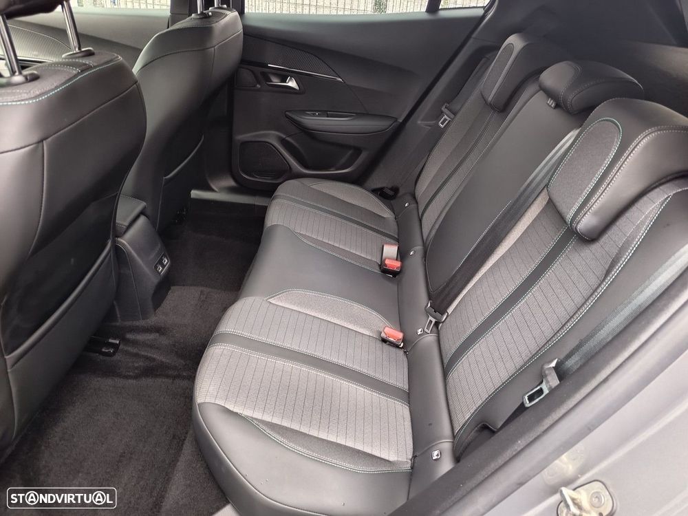 Peugeot e-2008 50 kWh Allure - 14