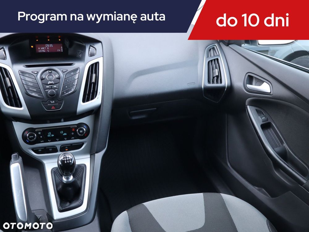 Ford Focus - 10