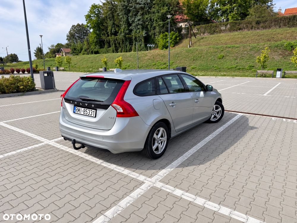 Volvo V60 D2 Drive-E Dynamic Edition (Momentum) - 4