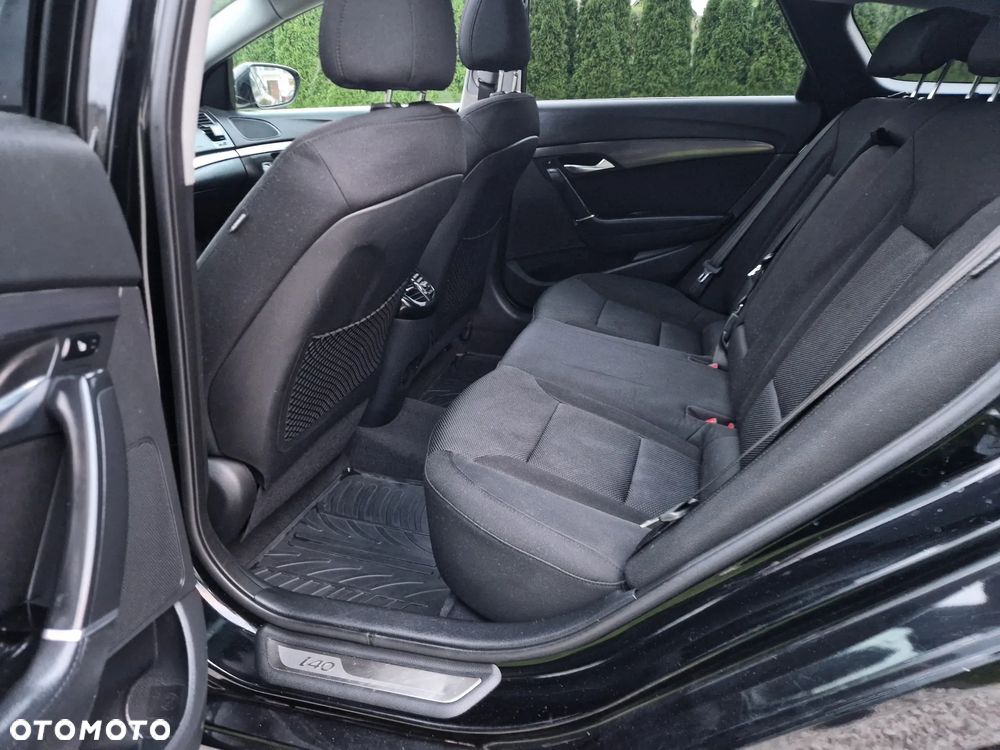Hyundai i40 i40cw 1.7 CRDi Automatik Fifa World Cup Edition - 37