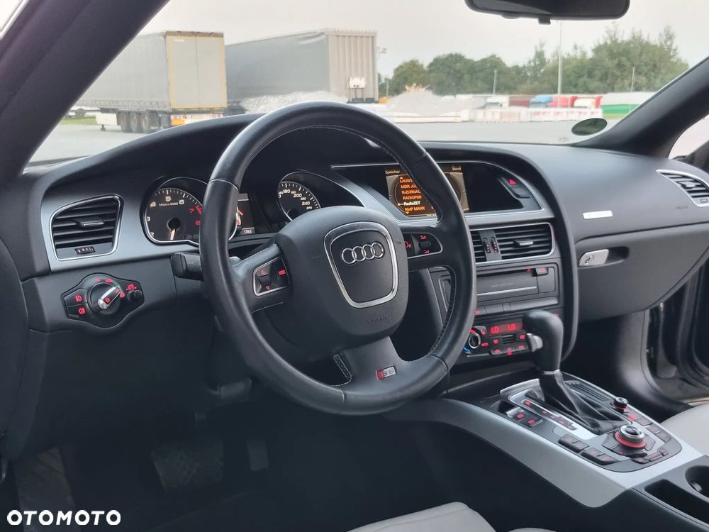 Audi S5 Coupé 4.2 Quattro - 26