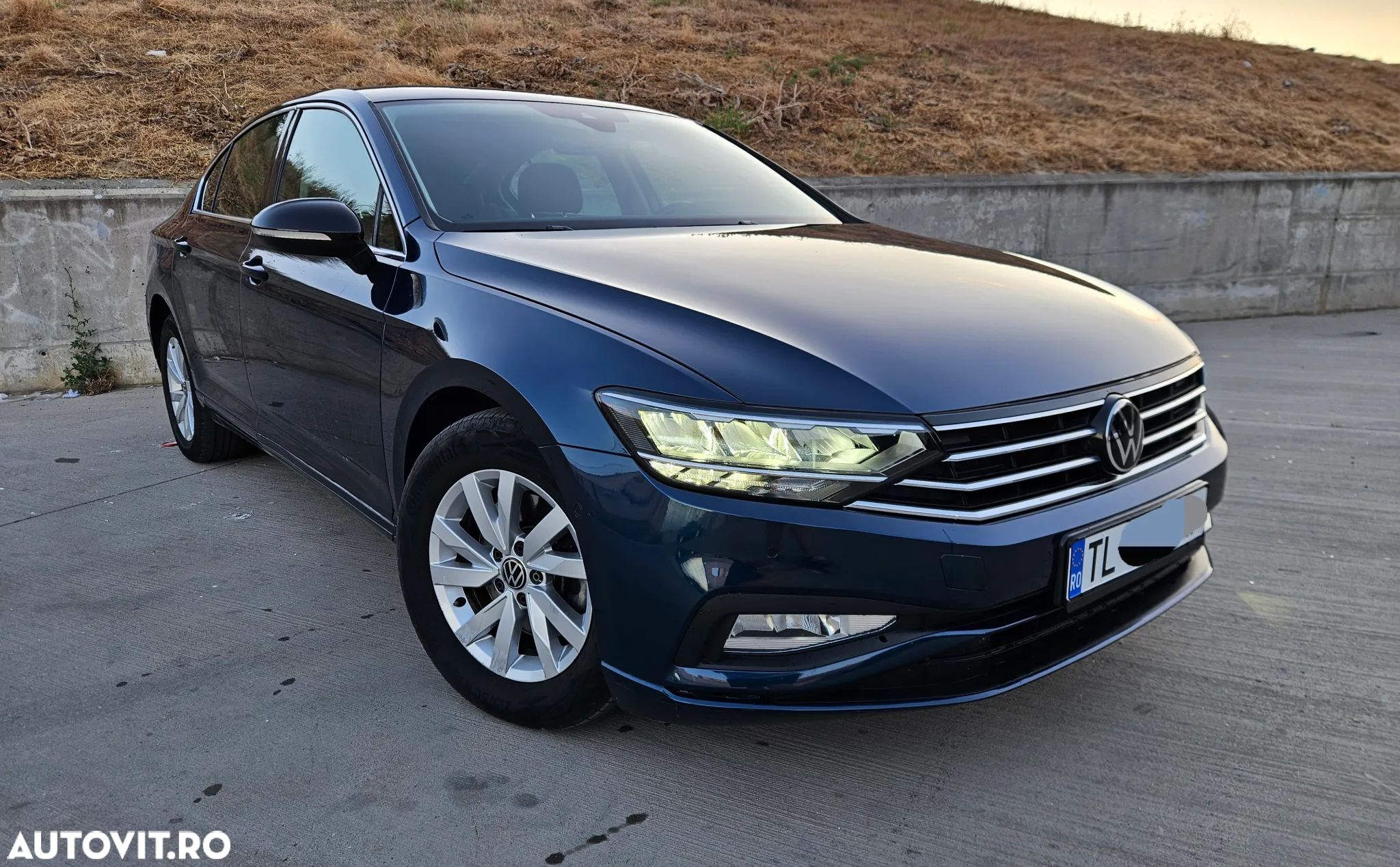 Volkswagen Passat Variant 2.0 TDI DSG Comfortline - 1